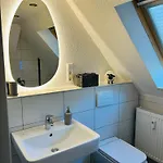 Leo Apartment *