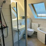 Leo Apartment