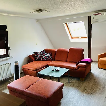 Leo Apartment *